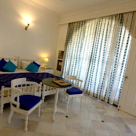 Apartamento Aashray Varanasi Exterior foto