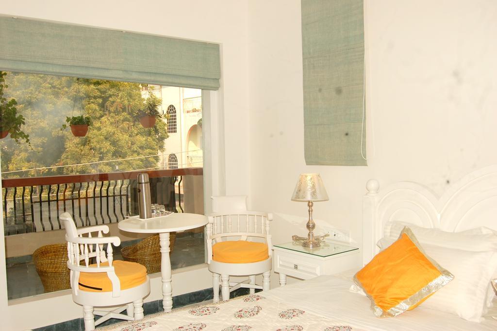 Apartamento Aashray Varanasi Habitación foto