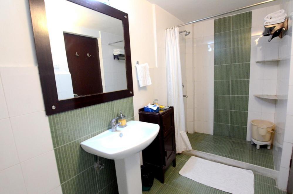 Apartamento Aashray Varanasi Exterior foto