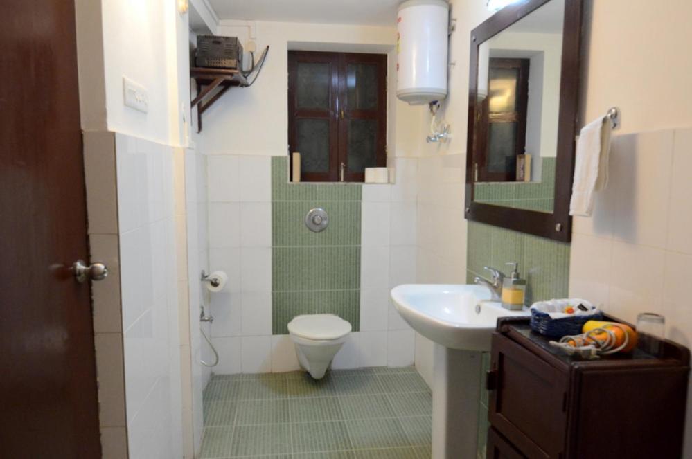 Apartamento Aashray Varanasi Exterior foto